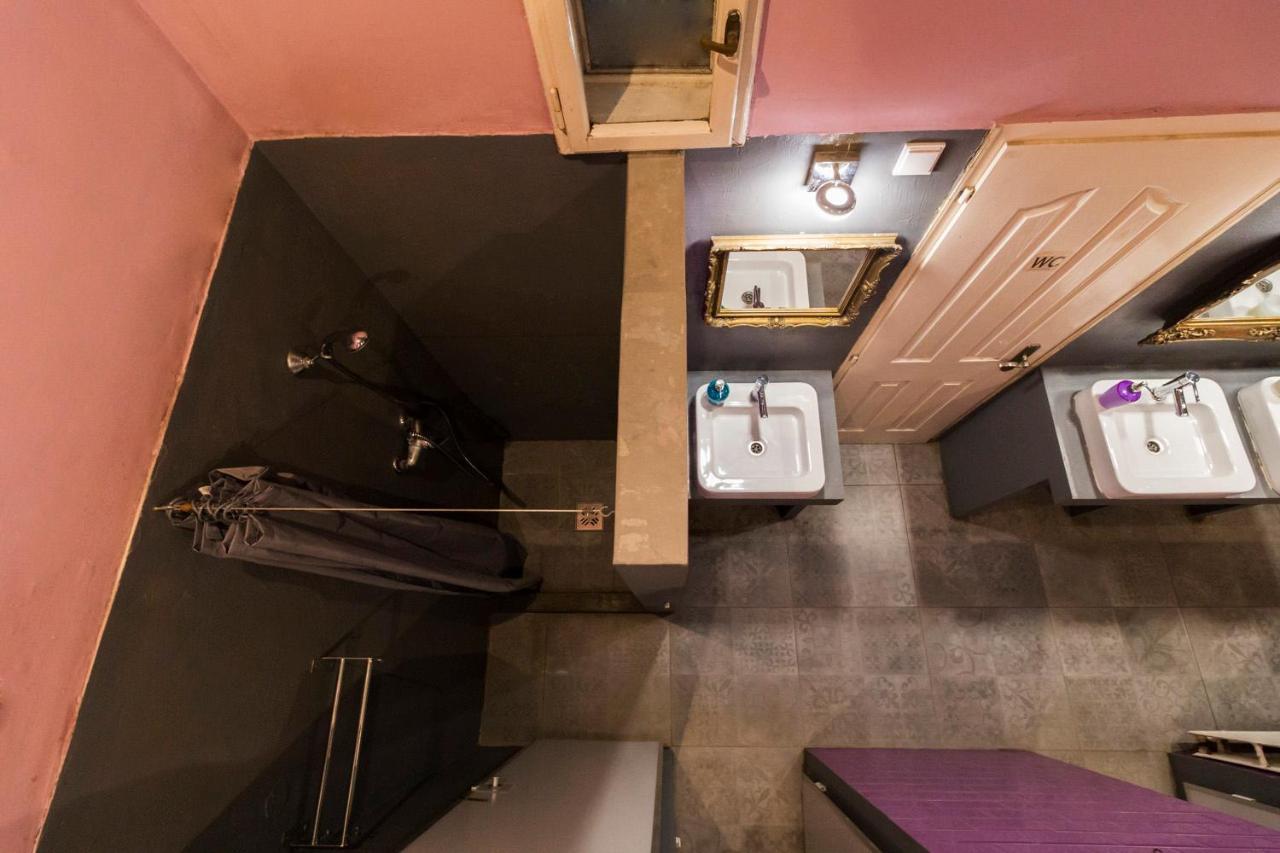 Baroque Hostel&coworking Hostal