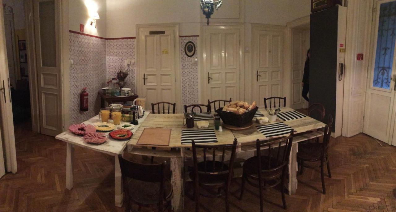 Baroque Hostel&coworking Hostal