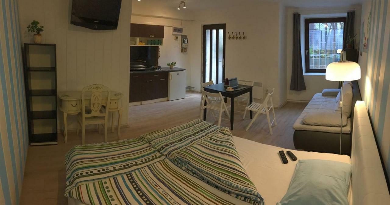 Baroque Hostel&coworking