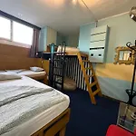 Baroque Hostel & Coworking