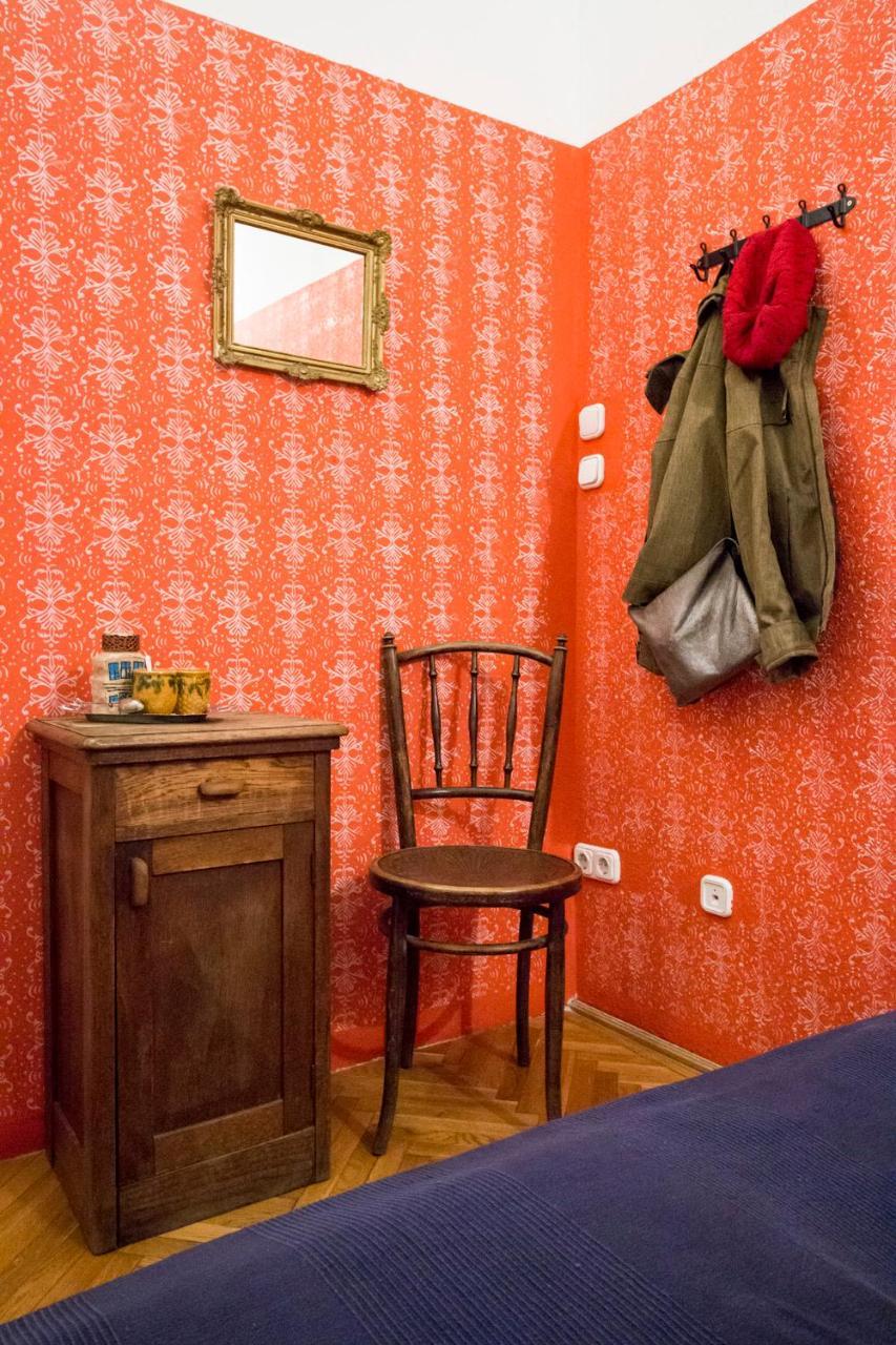 Hostel Baroque & Coworking
