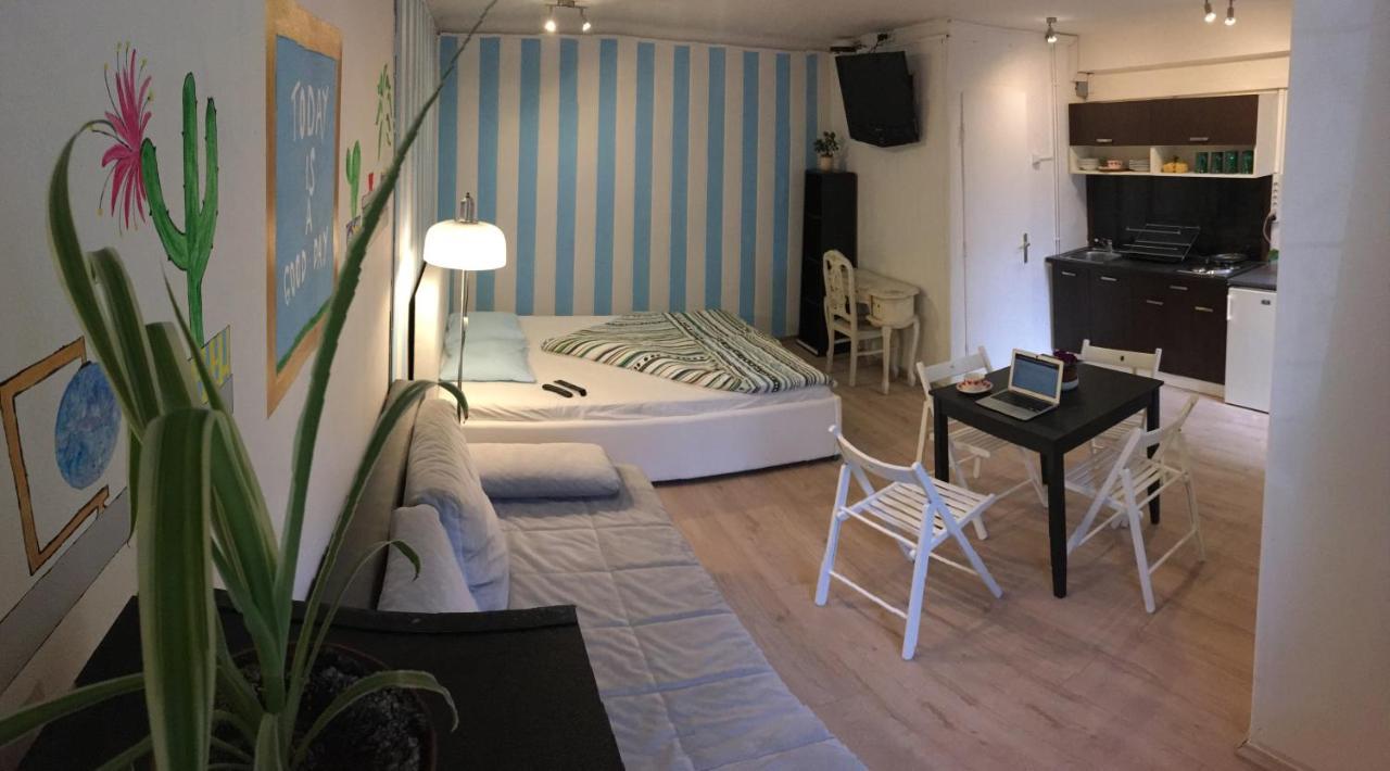 Baroque & Coworking Hostel